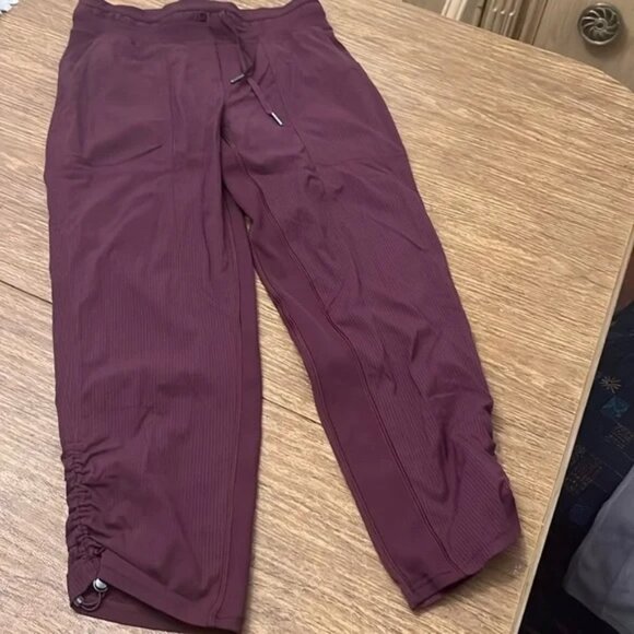 Lululemon Dance Studio Mid-Rise Cropped Pants - Picture 2 of 5